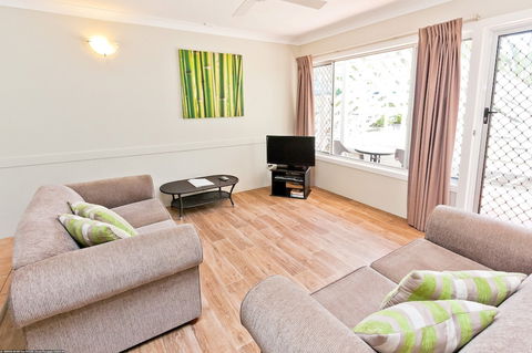 Silver Sands Apartments - Accommodation VIC 5