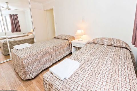 Silver Sands Apartments - Accommodation VIC 6