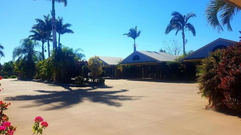 Biloela Palms Motor Inn - Accommodation VIC 3