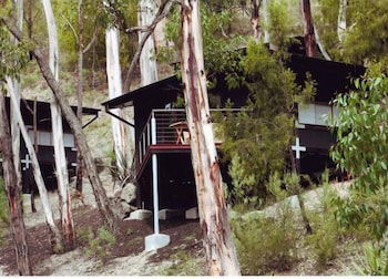 Qdos Arts - Accommodation VIC 0