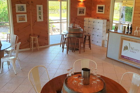 Misty Glen Cottage - Accommodation VIC 3