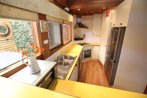 Silverpoint Accommodation - Accommodation VIC 6