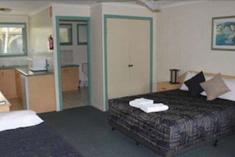 Sanctuary Lakes Fauna Retreat - Accommodation VIC 7