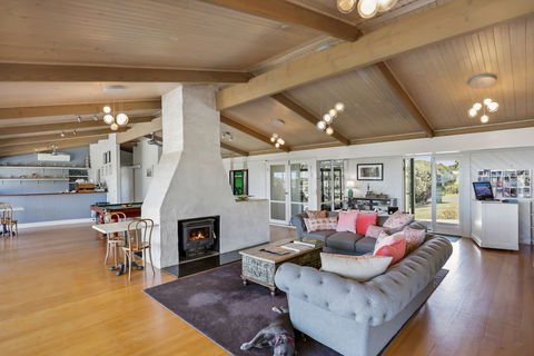 Clifftop Boutique Accommodation - Accommodation VIC 5