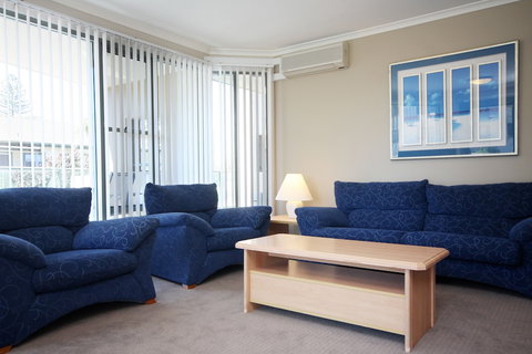 Sails Luxury Apartments, Forster - Accommodation VIC 3