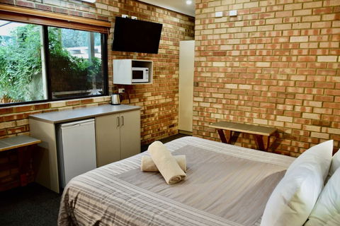 Edge Of The Forest - Accommodation VIC 4
