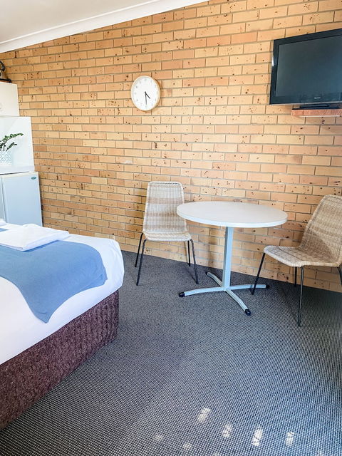Pacific Sun Motor Inn Bargara - Accommodation VIC 2