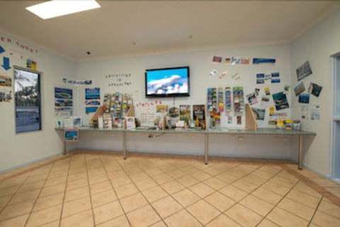 Fraser Coast Top Tourist Park - Accommodation VIC 3
