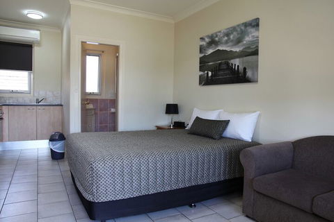 Tumut Apartments - Accommodation VIC 5