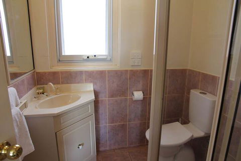 Tumut Apartments - Accommodation VIC 7