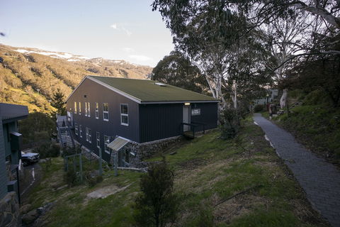 Thredbo YHA Hostel - Accommodation VIC 2