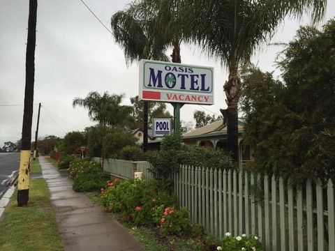 Oasis Motel Peak Hill - Accommodation VIC 1
