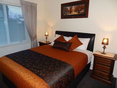 Hahndorf Oak Tree Cottages - Accommodation VIC 2