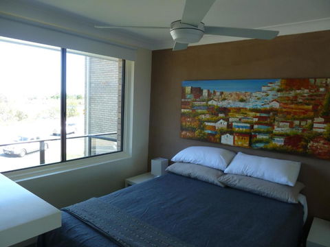 Montgomery Apartments - Accommodation VIC 4