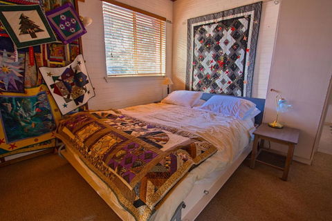 Quilters Studio - Accommodation VIC 4