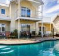 Seaside Spa Retreat - Accommodation VIC