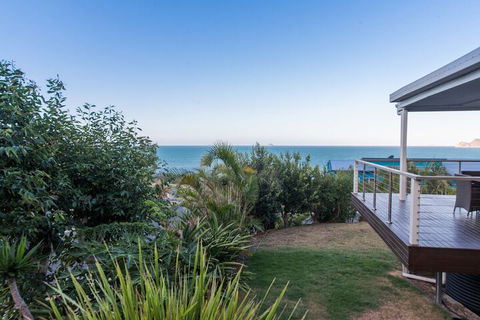 Hydeaway Bay Beach House - Accommodation VIC 2