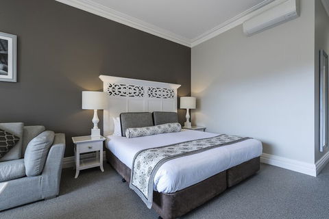 Grand Mercure Basildene Manor - Accommodation VIC 2