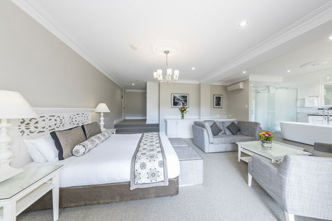 Grand Mercure Basildene Manor - Accommodation VIC 7