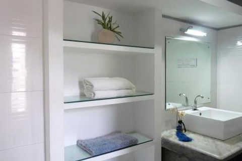 Tower Lodge - Accommodation VIC 1