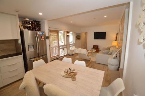 Karas 10 - Accommodation VIC 5