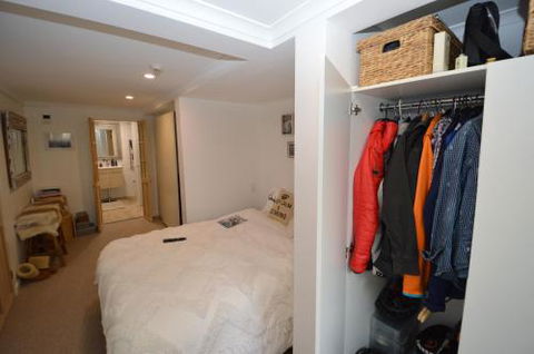 Karas 10 - Accommodation VIC 1