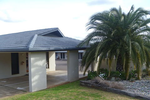 The Stagecoach Inn Motel - Accommodation VIC 1