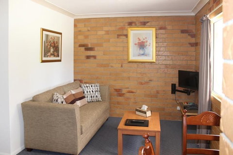 Copper Country Motor Inn & Restaurant - Accommodation VIC 4