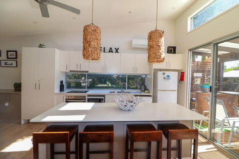 Surfside - Accommodation VIC 2