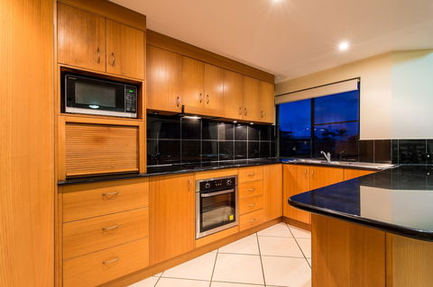 Waves - Accommodation VIC 4