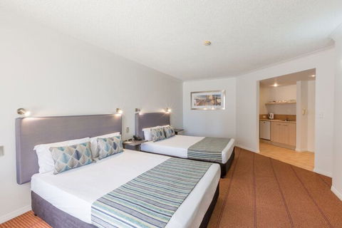 Ramada By Wyndham Hope Harbour - Accommodation VIC 4
