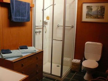 The Burrow At Wombat Bend - Accommodation VIC 6