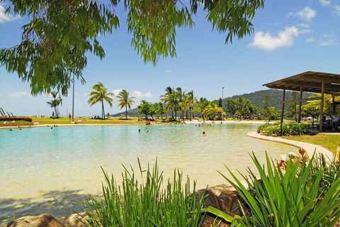 Colonial Court Beachfront Motel And Holiday Stay - Accommodation VIC 1