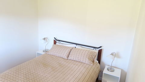 The Black Sparrow - Accommodation VIC 2