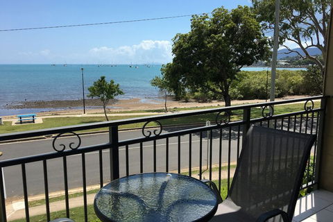 Whitsunday Waterfront Apartments - Accommodation VIC 6