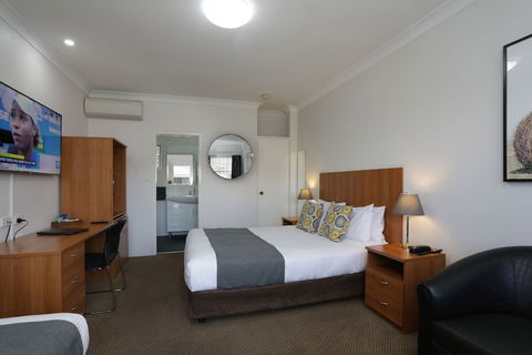 Cadman Motor Inn & Apartments - Accommodation VIC 6