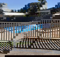 Golden Grain Motor Inn - Accommodation VIC