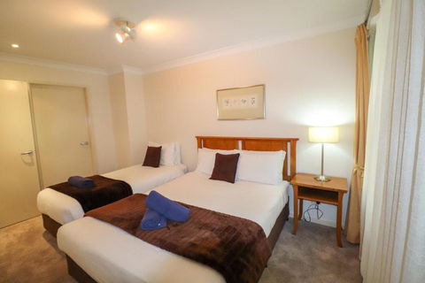 Dollarbird Treetops Townhouse - Accommodation VIC 3