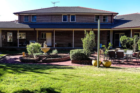 Plumes On The Green Boutique Bed & Breakfast - Accommodation VIC 1