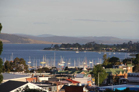 Old Bishops Quarters Hobart - Accommodation VIC 5