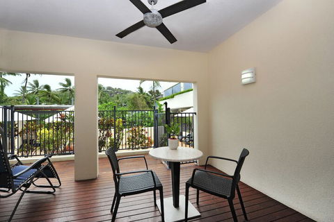 Seascape Holidays - Peninsula Apartments - Accommodation VIC 3