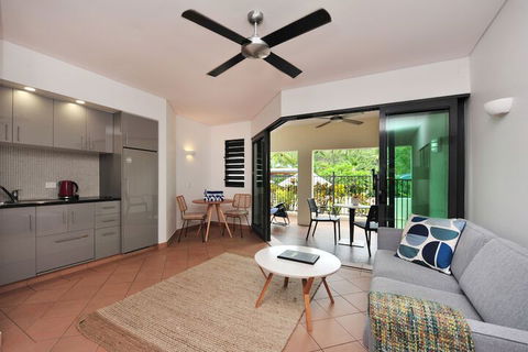 Seascape Holidays - Peninsula Apartments - Accommodation VIC 1