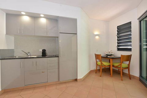 Seascape Holidays - Peninsula Apartments - Accommodation VIC 5