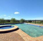 Beggars Bridge Vineyard Homestead w / pool  wifi  tennis  vineyard - Accommodation VIC