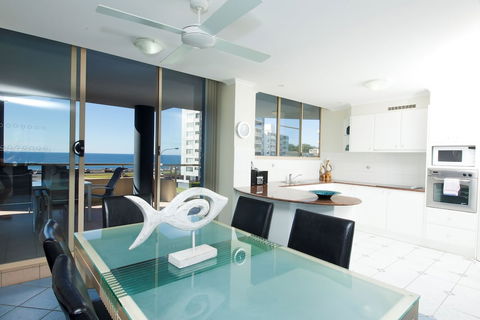 Beaches International - Accommodation VIC 5
