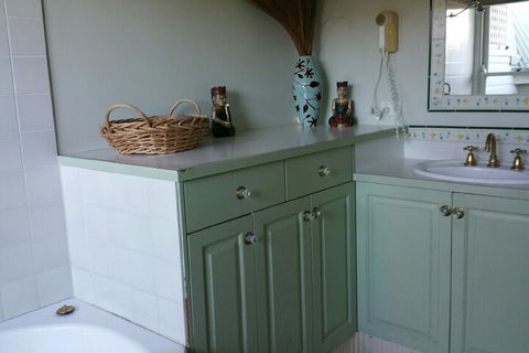 Casablanca Enchanted Cottage - Adults Only - Accommodation VIC 5