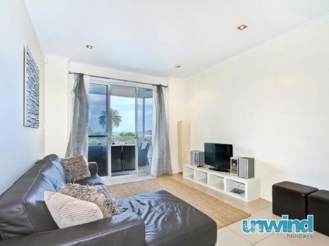 The Block Views Apartments Victor Harbor - Accommodation VIC 3