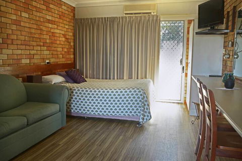 Shelly Beach Motel - Accommodation VIC 3
