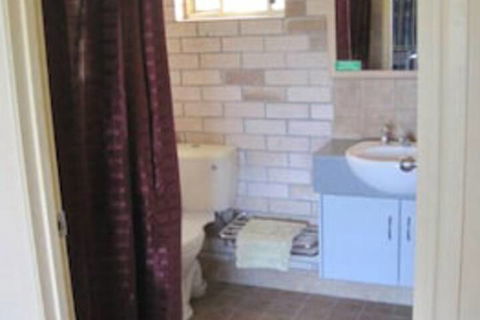 Tailwaggers Rainforest Retreat - Accommodation VIC 4