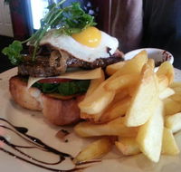 Silvers Bar and Grill - Accommodation VIC
